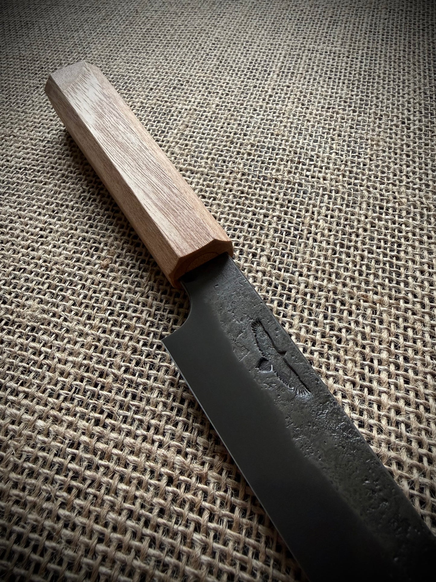 Petty knife | Carbon steel | English walnut handle