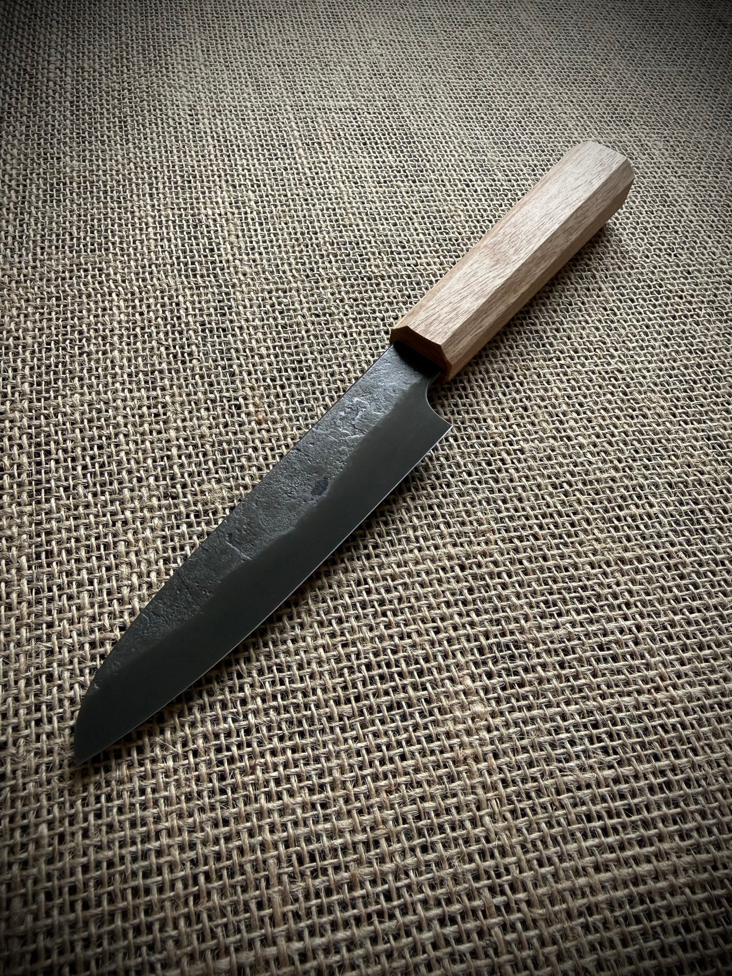 Petty knife | Carbon steel | English walnut handle