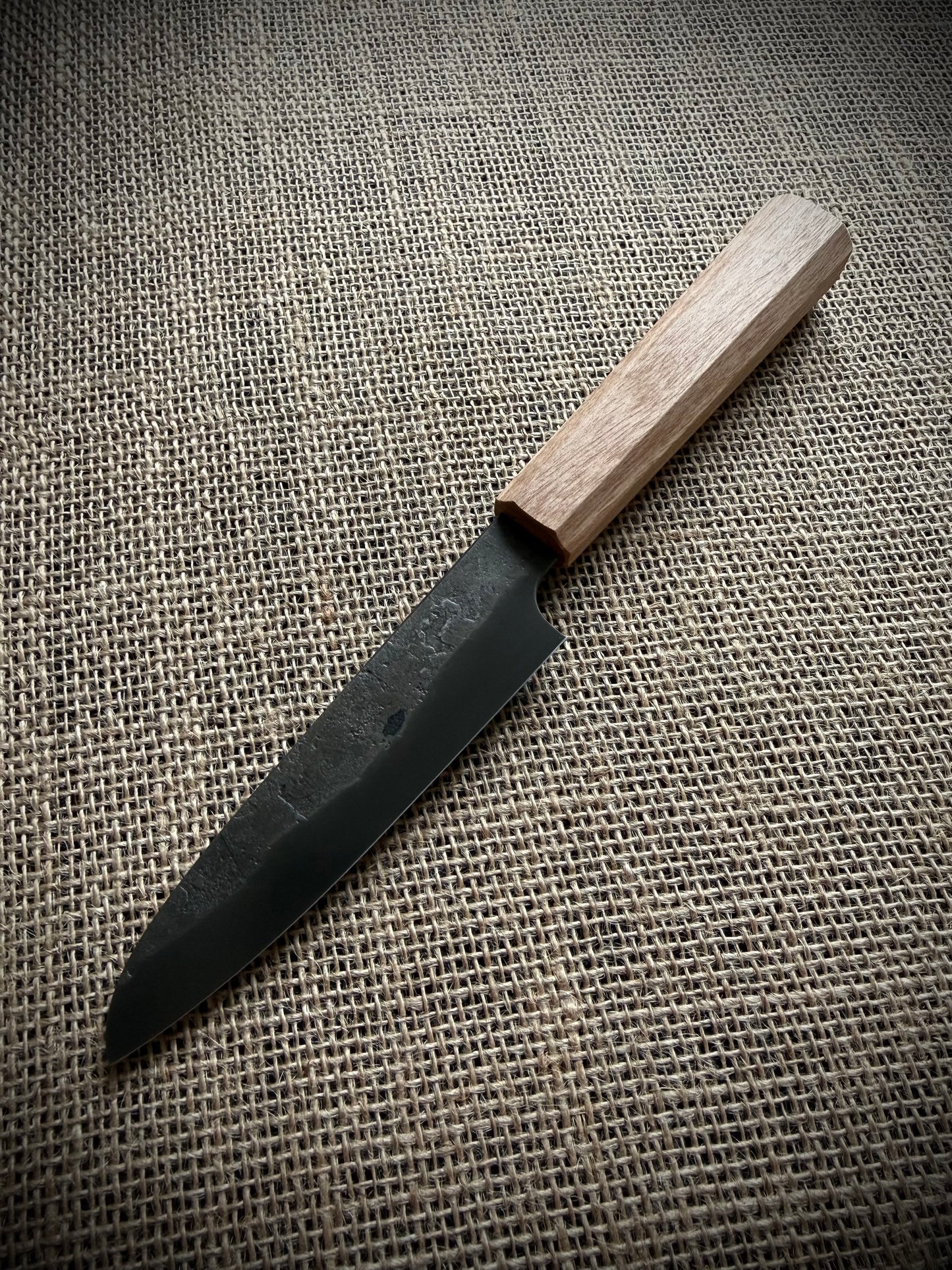 Petty knife | Carbon steel | English walnut handle