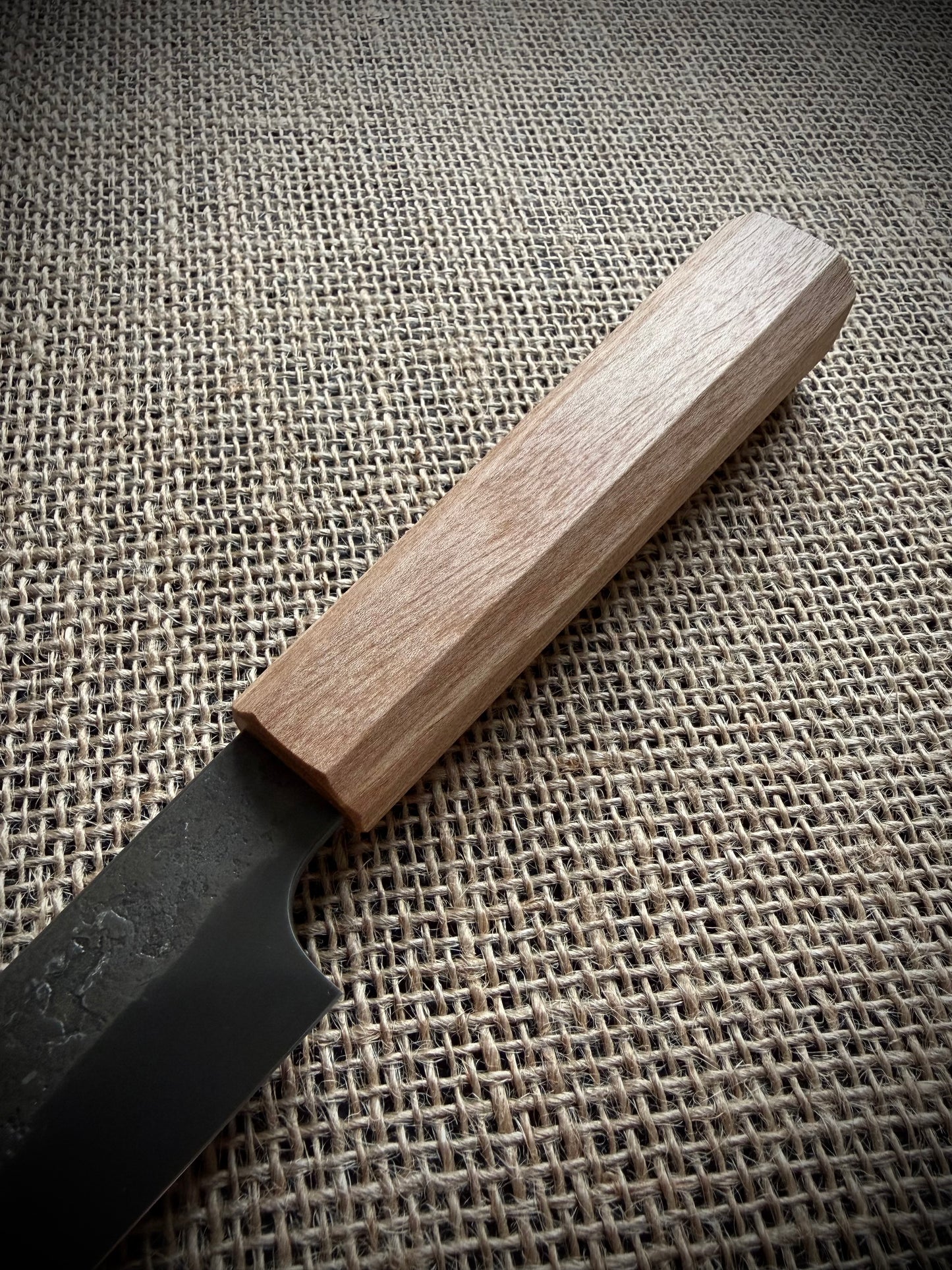 Petty knife | Carbon steel | English walnut handle
