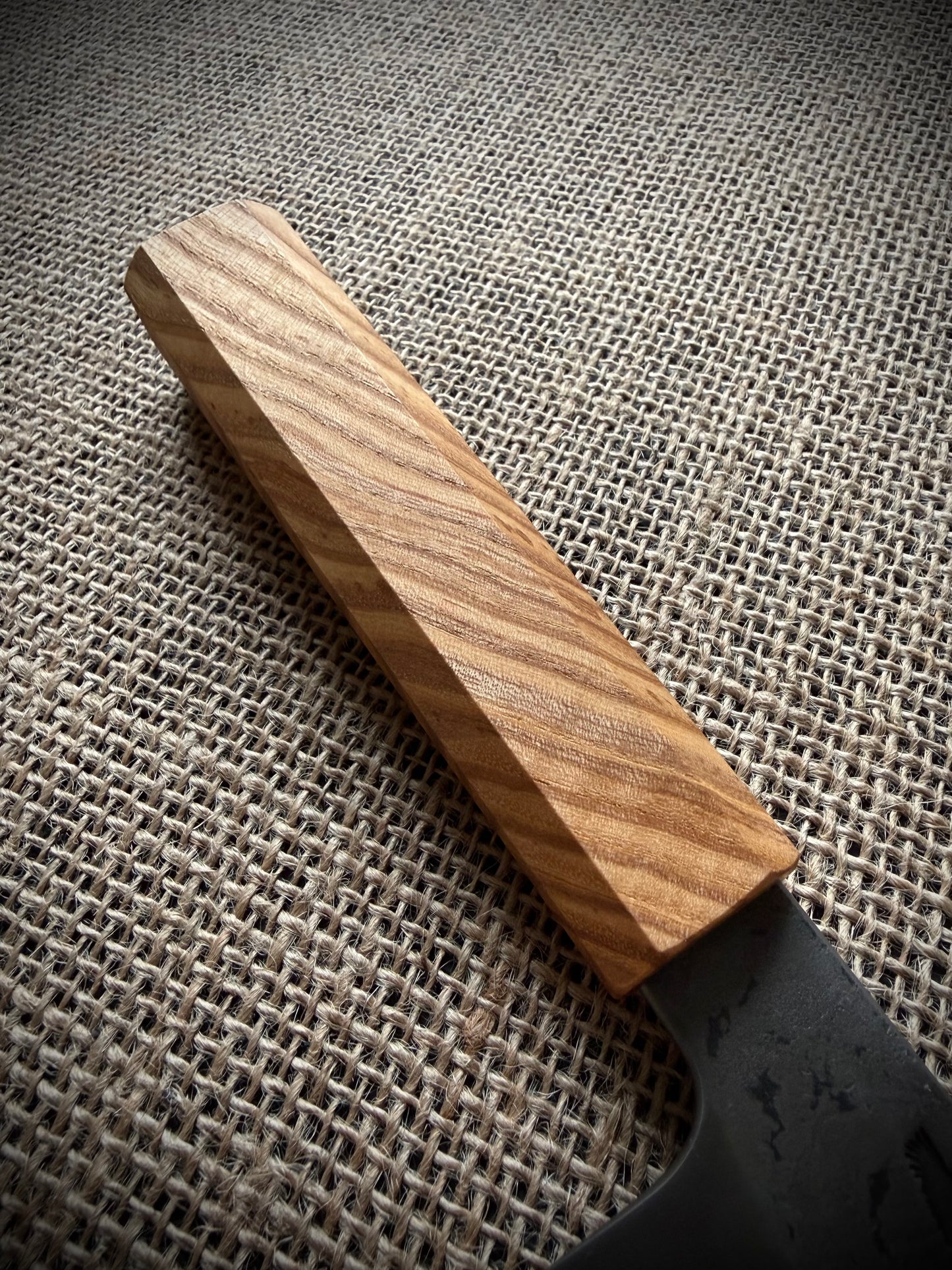 Santoku | Carbon steel | Ash handle