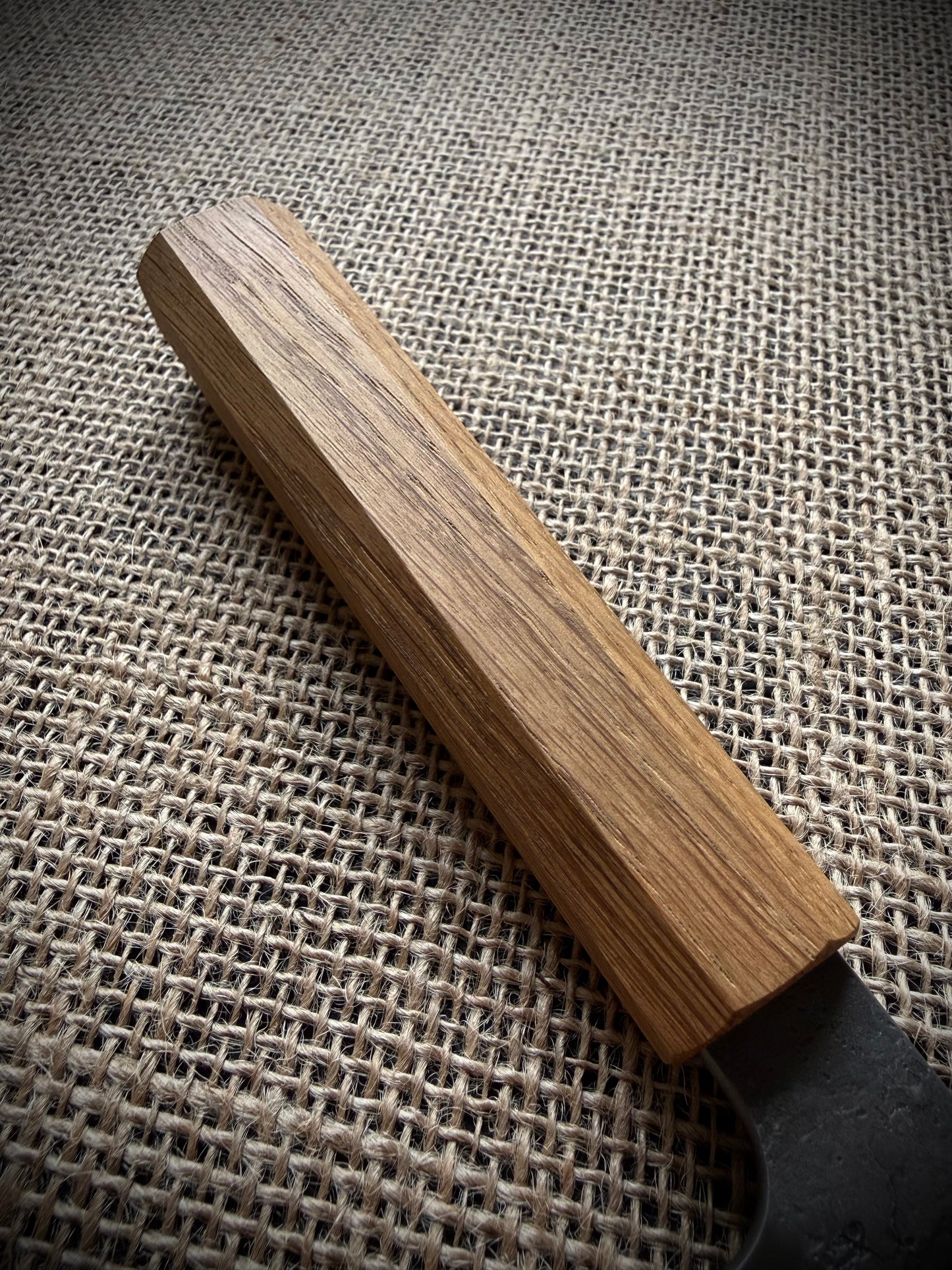 Gyuto | Carbon steel | Oak handle