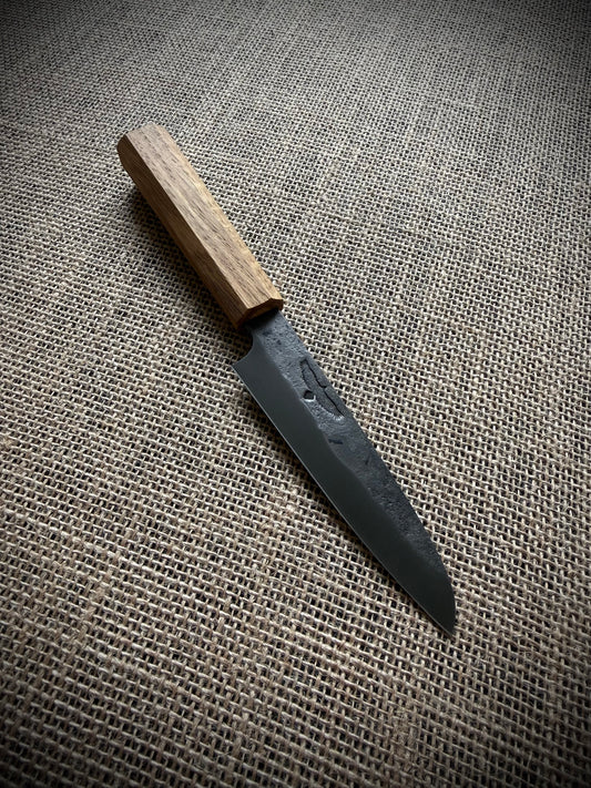 Petty knife | Carbon steel | Oak handle