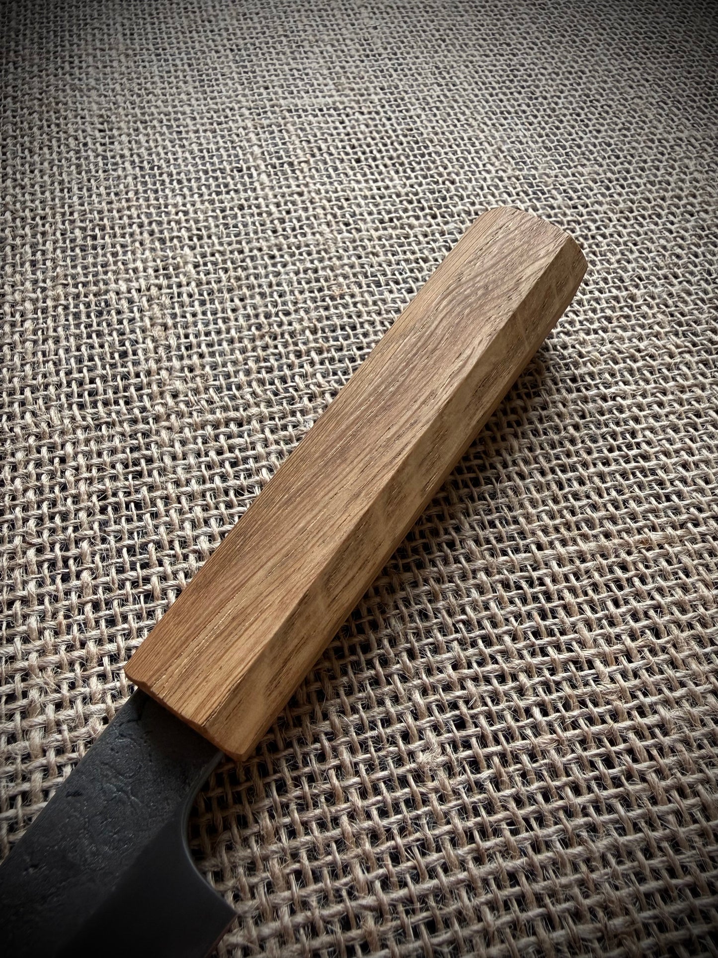 Petty knife | Carbon steel | Oak handle
